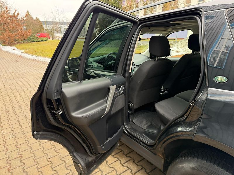 Land Rover Freelander 2 2,2TD4  4WD / servis.kn. - fotka 13 z 32