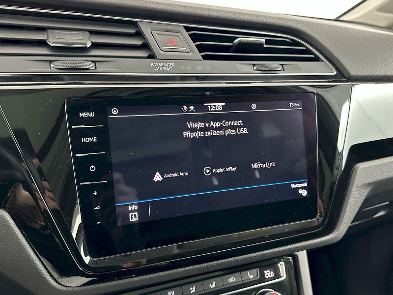 Volkswagen Touran (2022) Comfortline 2.0 TDI 90kW - fotka 15 z 33