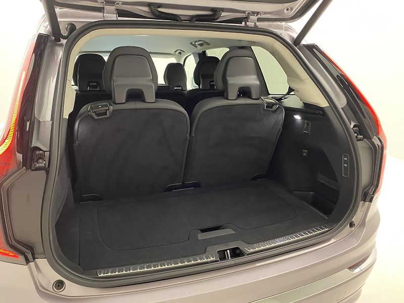 Volvo XC90 (2026) B5 AWD AUT BRIGHT PLUS 7míst - fotka 23 z 73