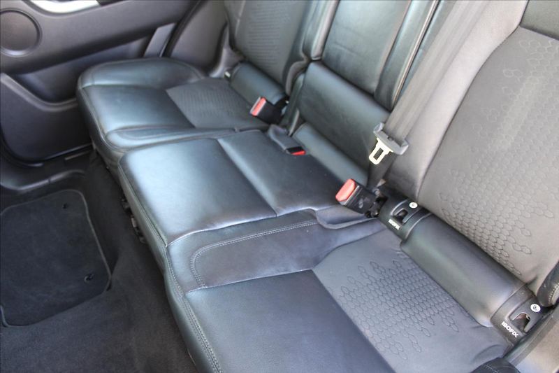 Land Rover Discovery Sport 2,0 TD4  NOVÉ V ČR,A/T,4x4 - fotka 25 z 30