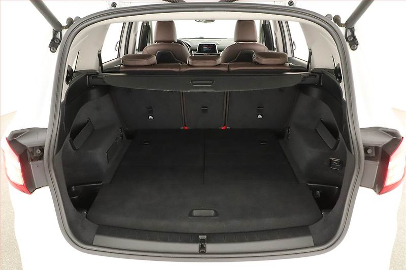 BMW Řada 2 (2023) 216d Gran Tourer - fotka 18 z 19