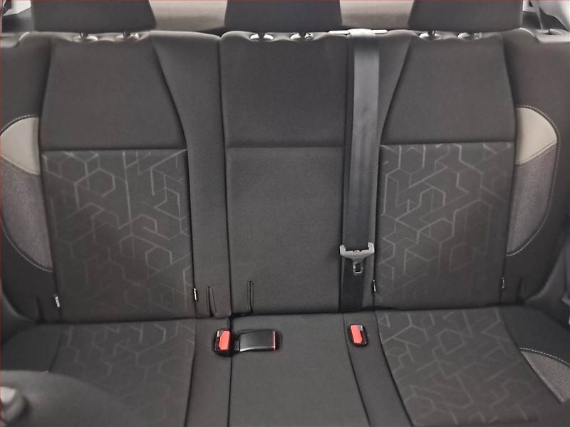 Peugeot 2008 (2017) 1.6 BlueHDi, ČR,1.maj - fotka 10 z 18
