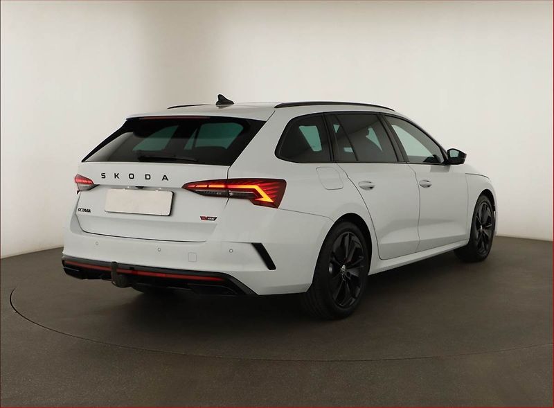Škoda Octavia (2025) RS 2.0 TSI, RS, Navigace - fotka 5 z 21