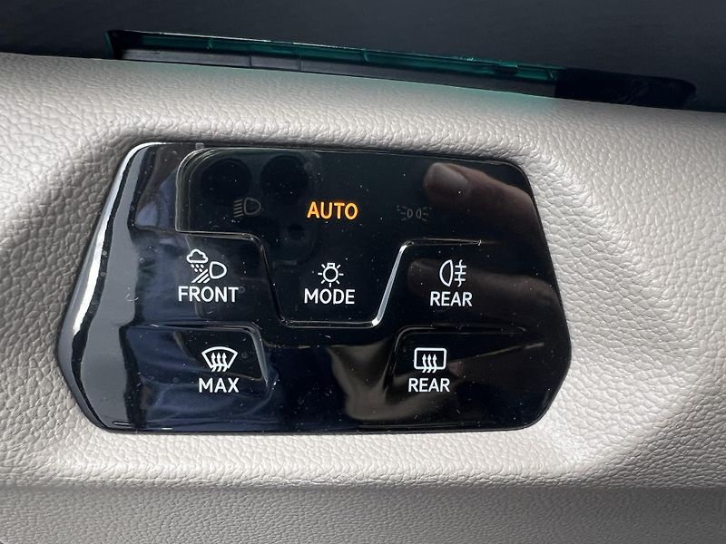 Volkswagen Multivan 2.0TDi*DSG*ČR*Záruka*TopVýbava - fotka 18 z 46