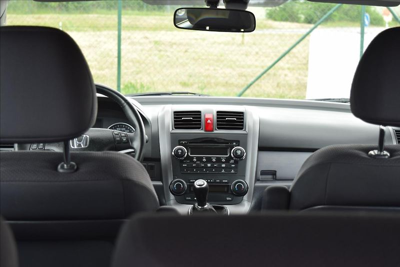 Honda CR-V 2,2 d 103KW TAŽNÉ 4X4 2XKOLA - fotka 26 z 50