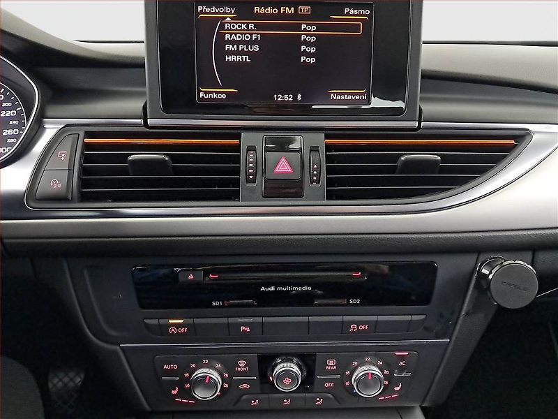 Audi A6 (2013) Design 2.0 TDI, Serv.kniha - fotka 12 z 18