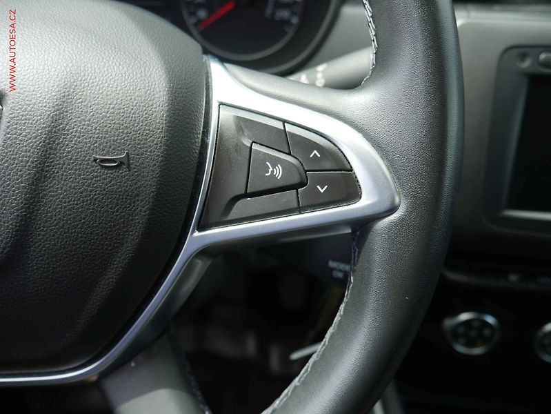 Dacia Duster (2020) 1.0 TCe, ČR, AC, temp - fotka 13 z 19
