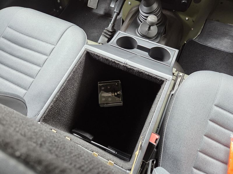Land Rover Defender TDi HOBSON Military - RENOVACE - fotka 14 z 44