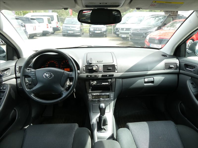 Toyota Avensis 1,8 16V 95kW závěs,digi.klima - fotka 24 z 32