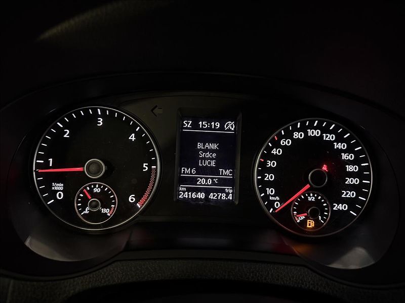 Volkswagen Sharan 2.0TDI 110kW 4MOTION MANUÁL 1M - fotka 17 z 38