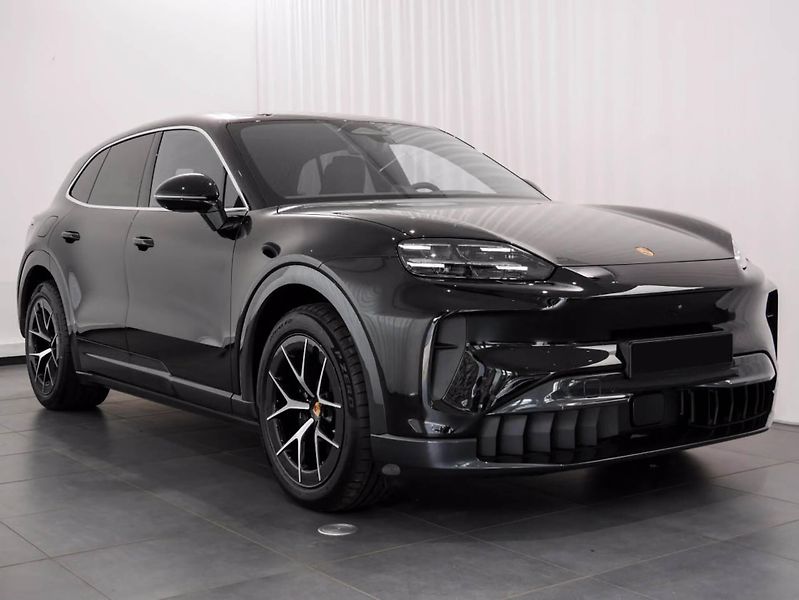 Porsche Cayenne Electric 360 HuD Display spol. - fotka 3 z 24
