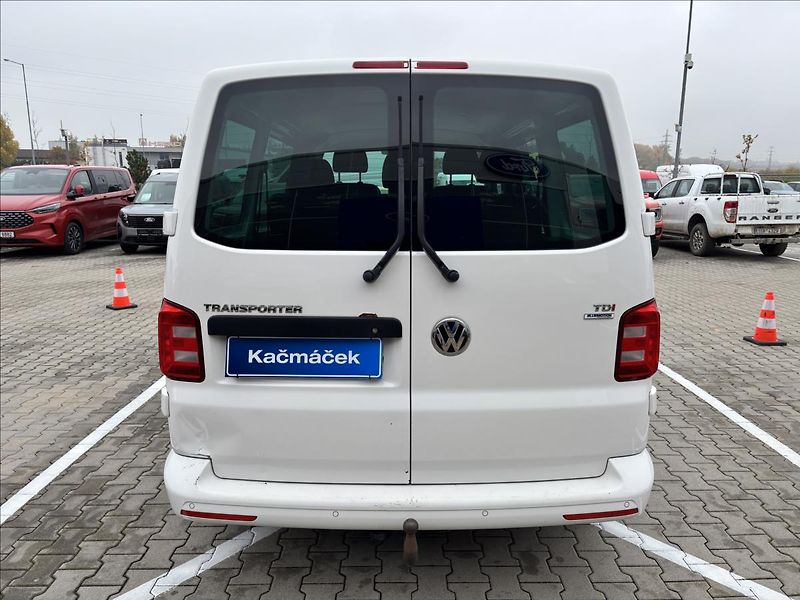 Volkswagen Transporter 2,0 TDi 110 kW - fotka 4 z 26