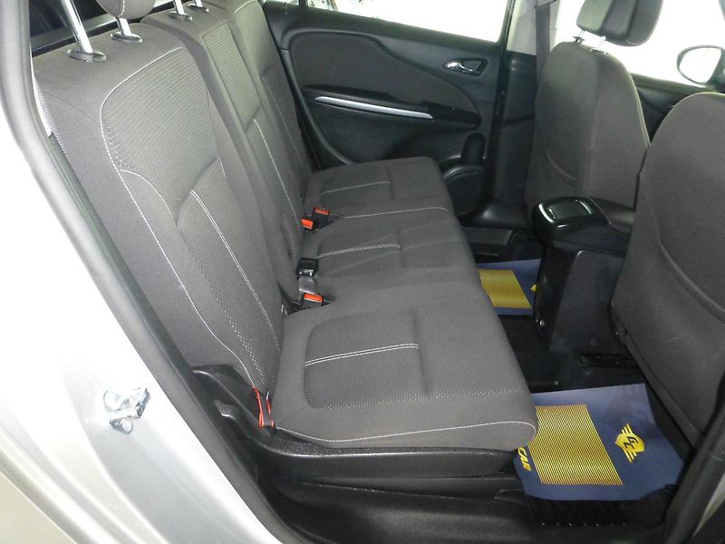 Opel Zafira (2012) 2,0CDTI-121KW*VYHŘ.SED***7MÍST - fotka 21 z 23