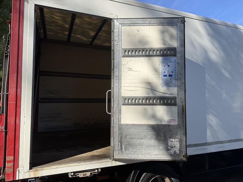 Iveco Eurocargo (2014) 120E21 E6-skříň-čelo-měchy - fotka 24 z 25