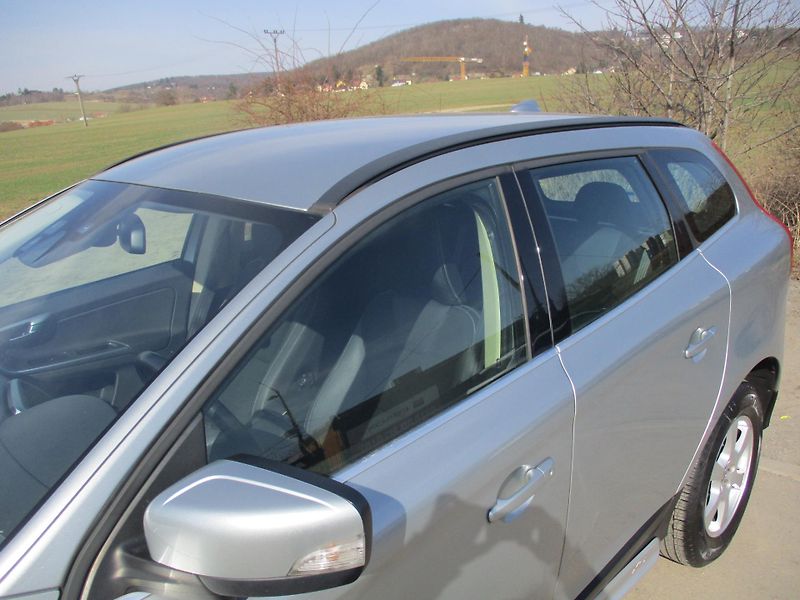 Volvo XC60 2.4 D5*136kW*AWD*197TKM*6MAN.P - fotka 10 z 48