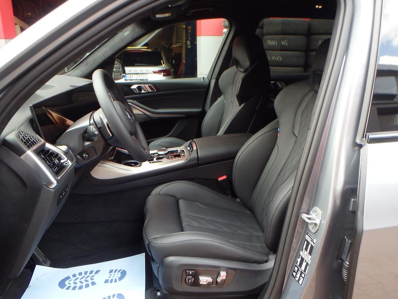 BMW X7 (2025) xDrive40d, INDIVIDUAL,xOffroad - fotka 8 z 30