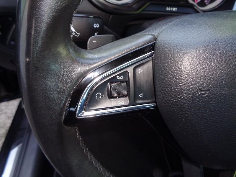Škoda Octavia 2.0 TDI DSG STYLE PLUS 110 KW - fotka 12 z 29