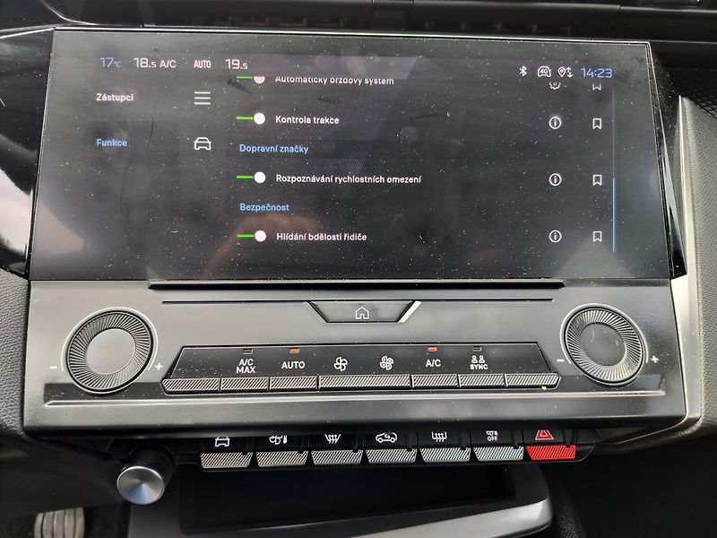 Peugeot 308 SW  1.5 BlueHDI  96kW  automat - fotka 18 z 30