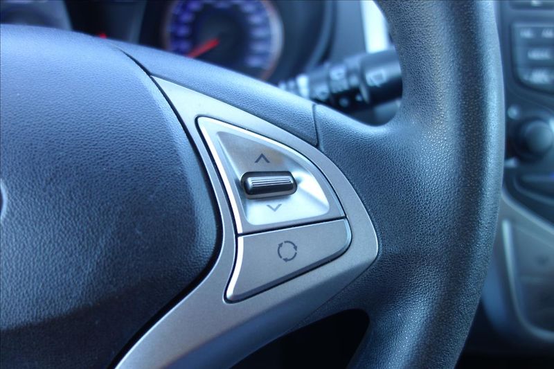 Hyundai ix20 1,4 CVVT, ČR, KLIMATIZACE. - fotka 24 z 30