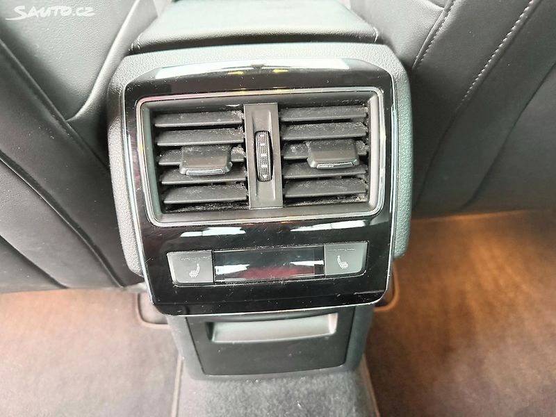 Škoda Superb 2.0 TDI 140kW - fotka 32 z 33