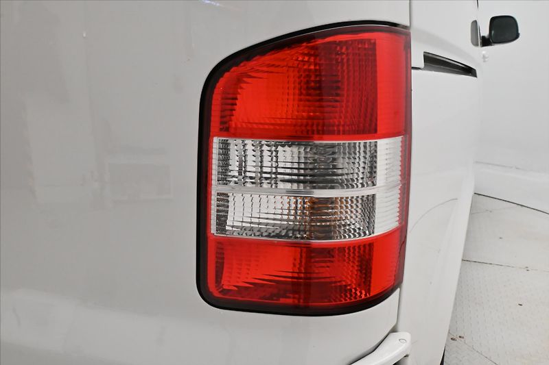 Volkswagen Caravelle 2,0 TDI 132kW Manuál Tažné Zár - fotka 30 z 31