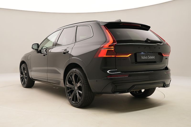 Volvo XC60 T6 AWD RECHARGE BLACK EDITION - fotka 11 z 61