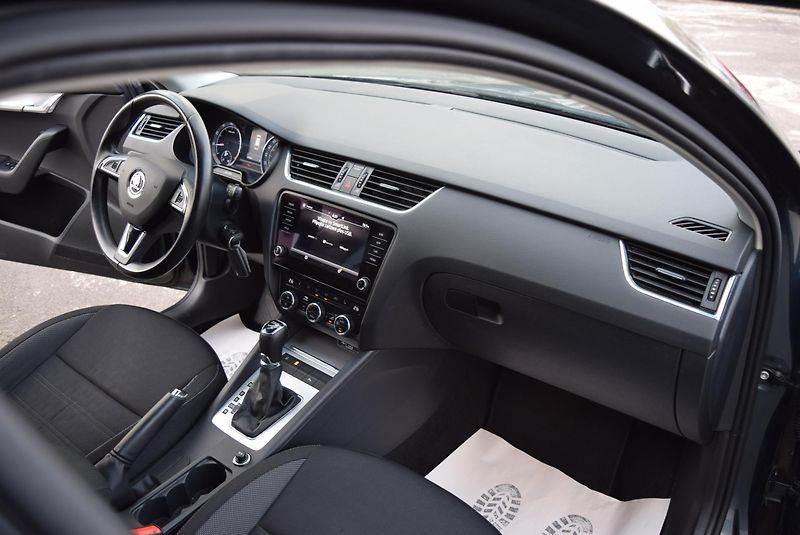 Škoda Octavia (2020) 1.5TSI 110kw AMBITION DSG KAM - fotka 35 z 44