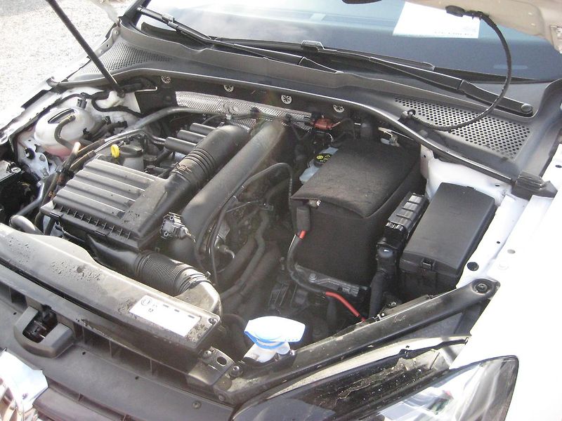 Volkswagen Golf 1.4TSi 110kW-DSG-HIGHLINE-DPH! - fotka 26 z 28