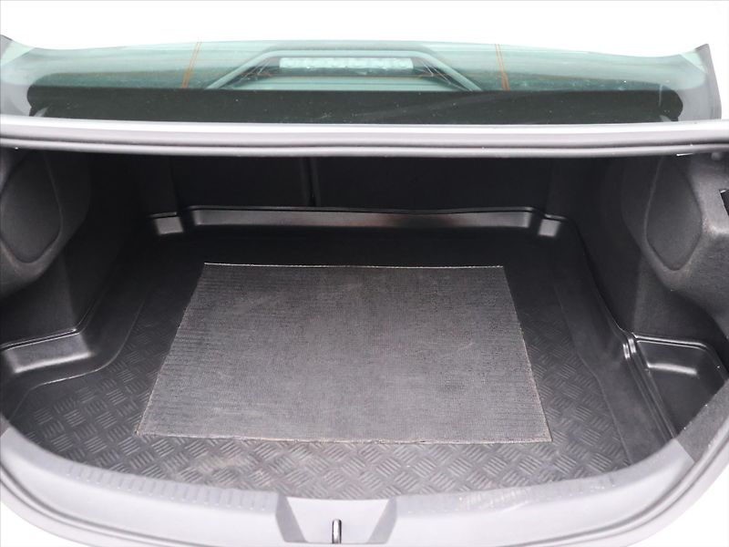 Renault Mégane 1,6 SCe 84kW Life Grandtour CZ - fotka 10 z 32