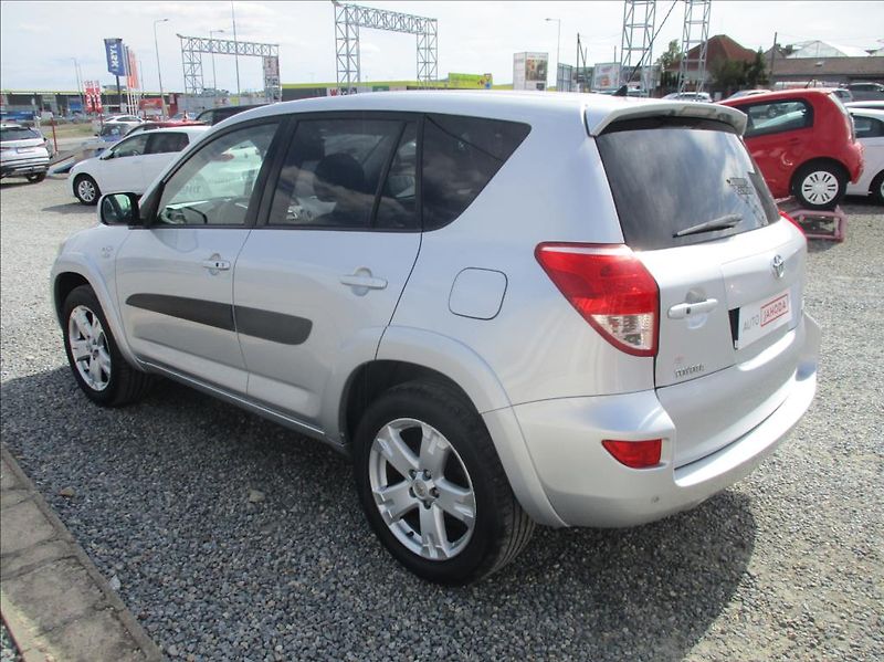 Toyota RAV4 2,2 D, 4x4, aut klima,kamera, - fotka 7 z 34