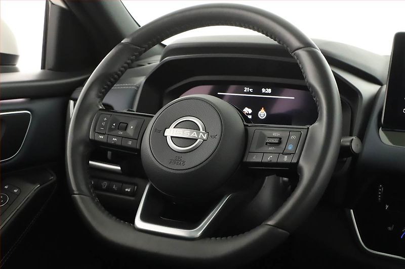 Nissan Qashqai (2023) Tekna 1.3 DIG-T MHEV - fotka 8 z 20