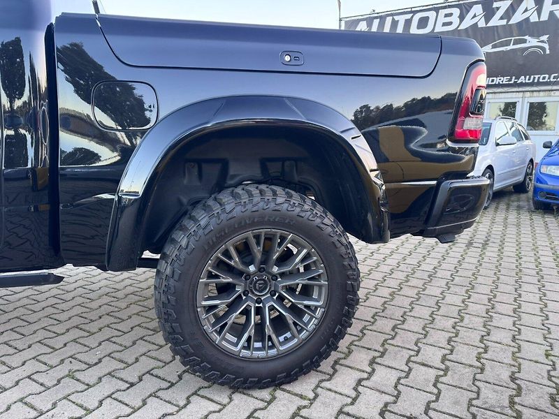 RAM 1500 (2024) LIM 4X4 291KW 5,7 HEMI 6 DPH - fotka 15 z 50