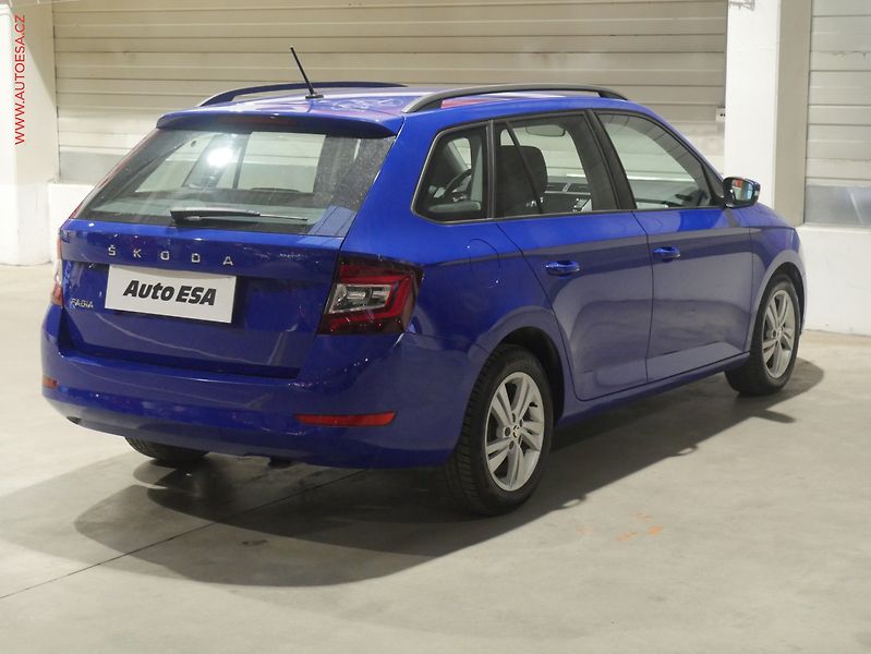 Škoda Fabia (2021) 1.0 TSi, 2.maj,ČR, Style, LED - fotka 4 z 17