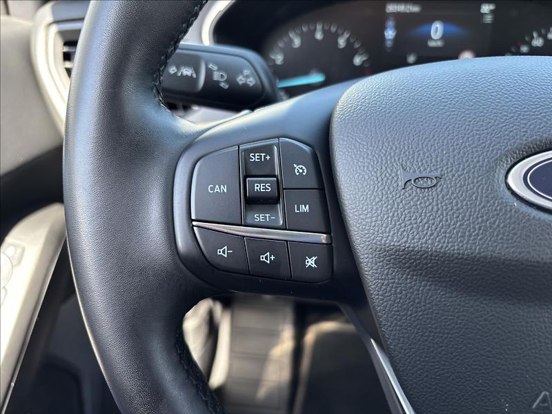 Ford Focus 1,0 EcoBoost 114kW Titanium - fotka 26 z 42
