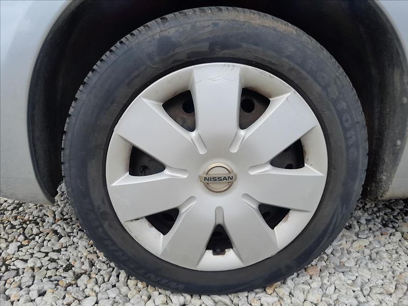 Nissan Note 1,4 i - fotka 36 z 41