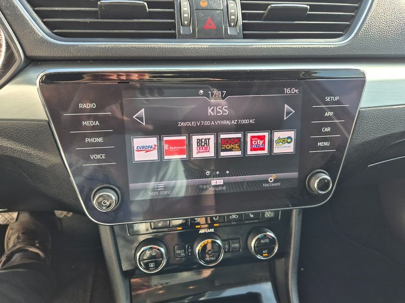 Škoda Superb (2017) 2.0 TDI Navi,Xenony,TOP - fotka 15 z 42