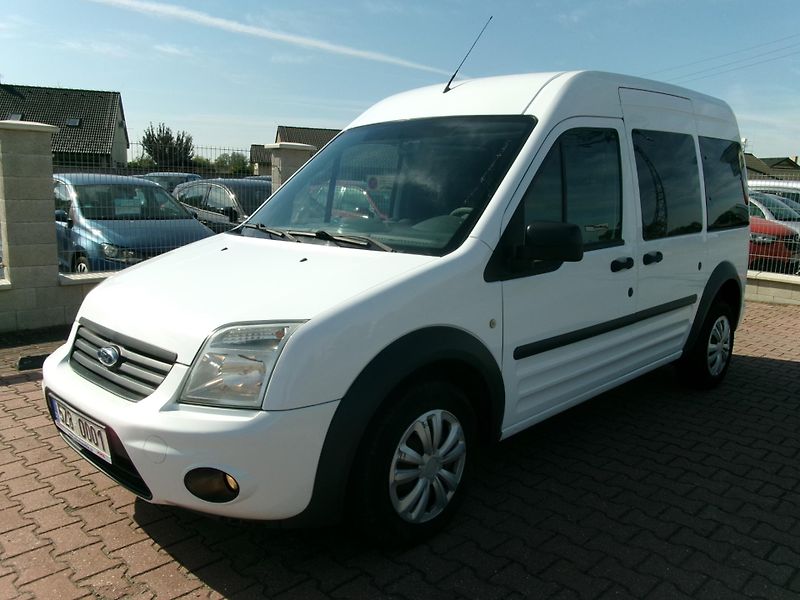Ford Tourneo Connect 1,8 TDCi KLIMA TAŽNÉ - fotka 2 z 26
