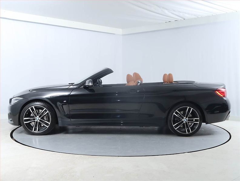 BMW Řada 4 (2020) 440i xDrive - fotka 3 z 22