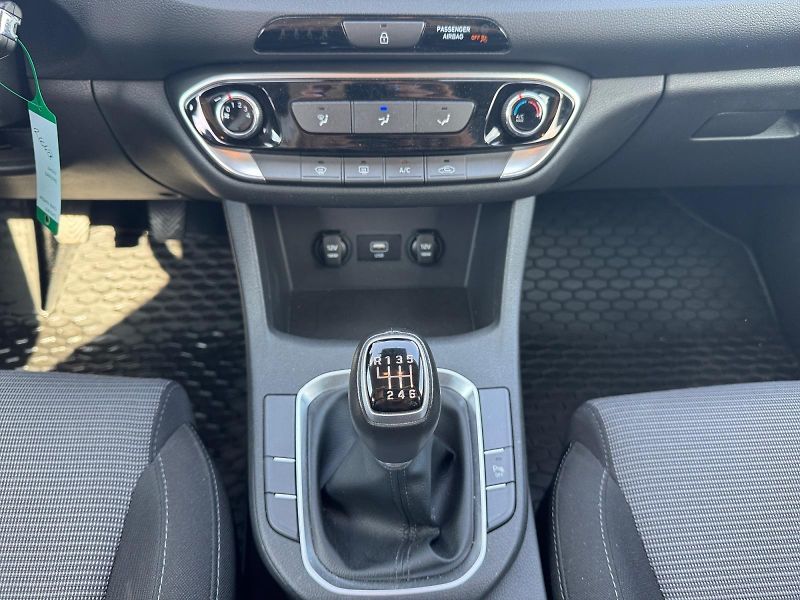 Hyundai i30 (2022) COMFORT 1.5i 80kW CZ DPH - fotka 10 z 11