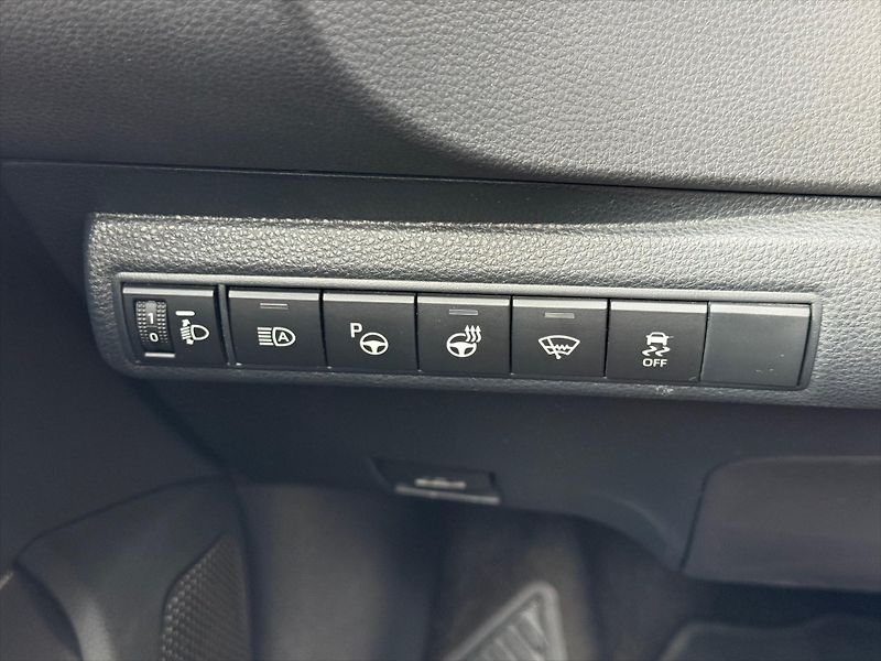 Toyota Corolla 2,0 GR sport, Hybrid - fotka 18 z 20