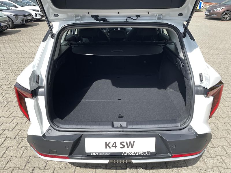 Kia K4 Sportswagon (2026) 1.6T-GDi 7DCT SPIN 110Kw - fotka 22 z 24