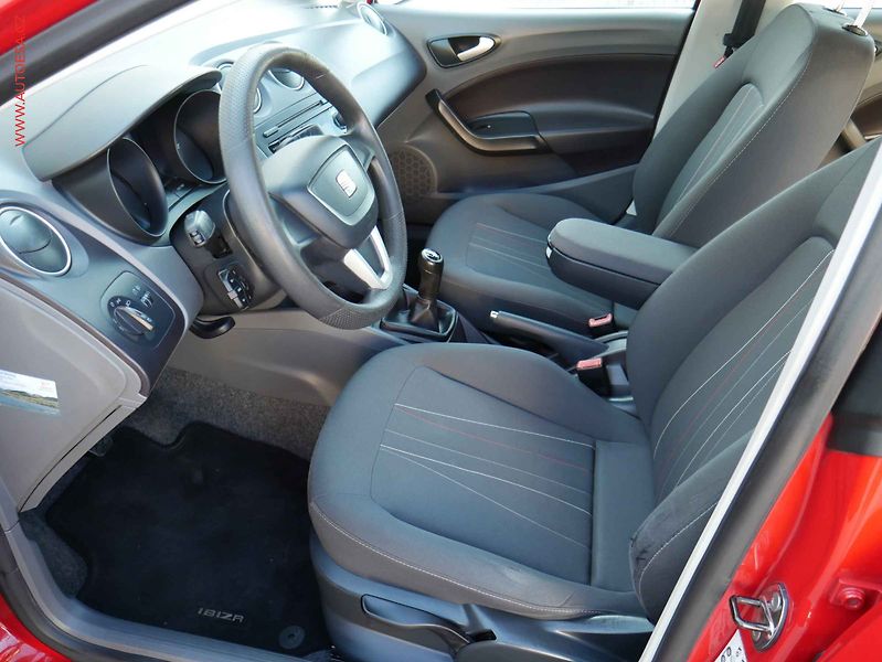 Seat Ibiza (2012) 1.4i, ČR, AC, STK8/28 - fotka 9 z 16
