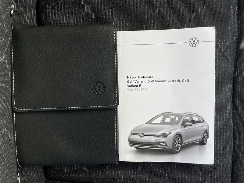 Volkswagen Golf 1,5 eTSI DSG Life  Variant - fotka 18 z 23