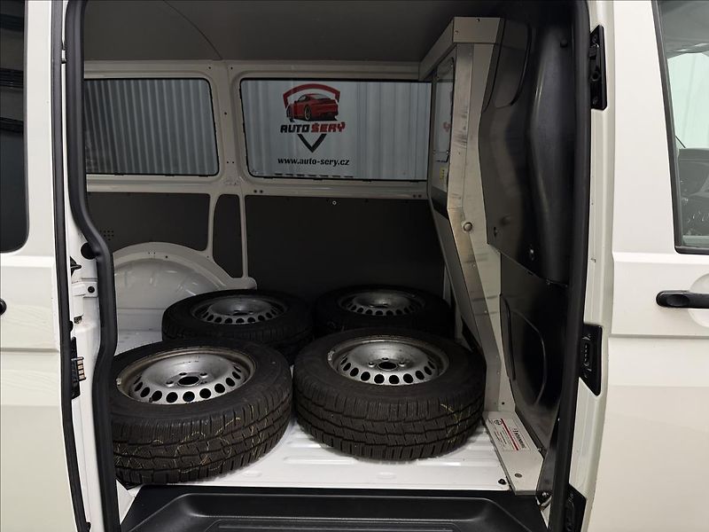 Volkswagen Transporter 2.0TDI 110kW DSG KOMBI 1M - fotka 30 z 39