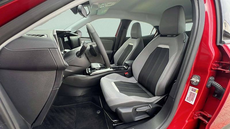 Opel Mokka Edition 1.2 TURBO (96kW/130k) - fotka 30 z 52