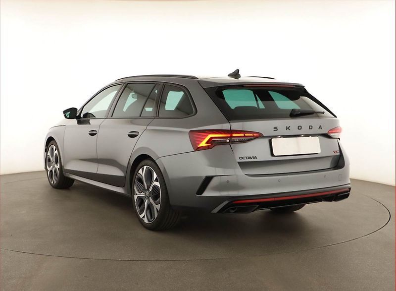 Škoda Octavia (2025) RS 2.0 TSI, RS 2.0TSI 195KW - fotka 4 z 17