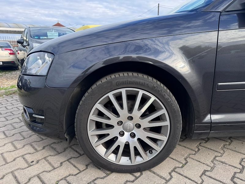 Audi A3 (2011) 2,0 TDI 103 KW 2. MAJ 2X KOLA - fotka 13 z 49