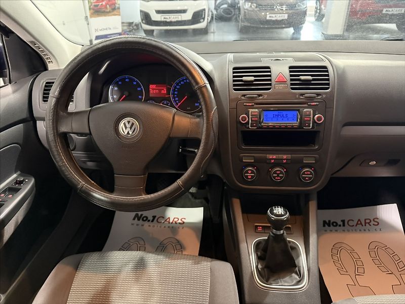 Volkswagen Golf 1,4   TSI 90KW TREND TAŽNÉ - fotka 12 z 18