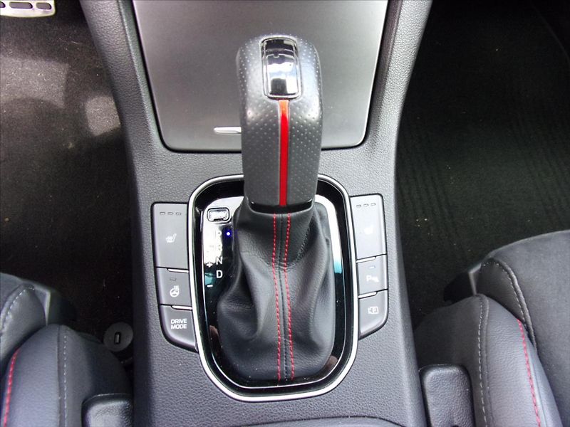 Hyundai i30 1,6 CRDI MHEV N Line Premium A - fotka 21 z 30