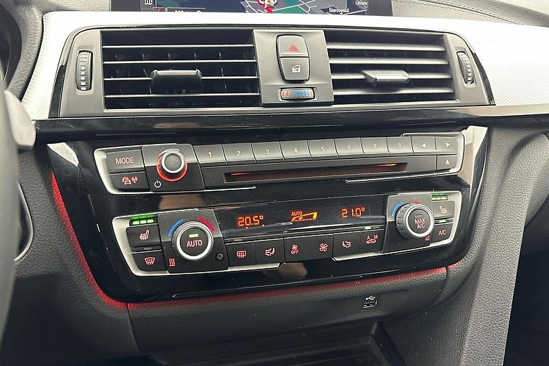 BMW Řada 4 435d xDrive - fotka 22 z 28